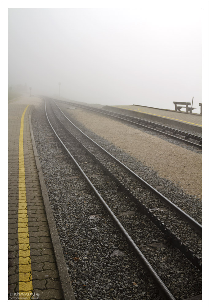 Австрия: Шафбергбан - поезд в туман