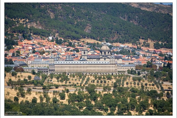 Испания: на стуле короля