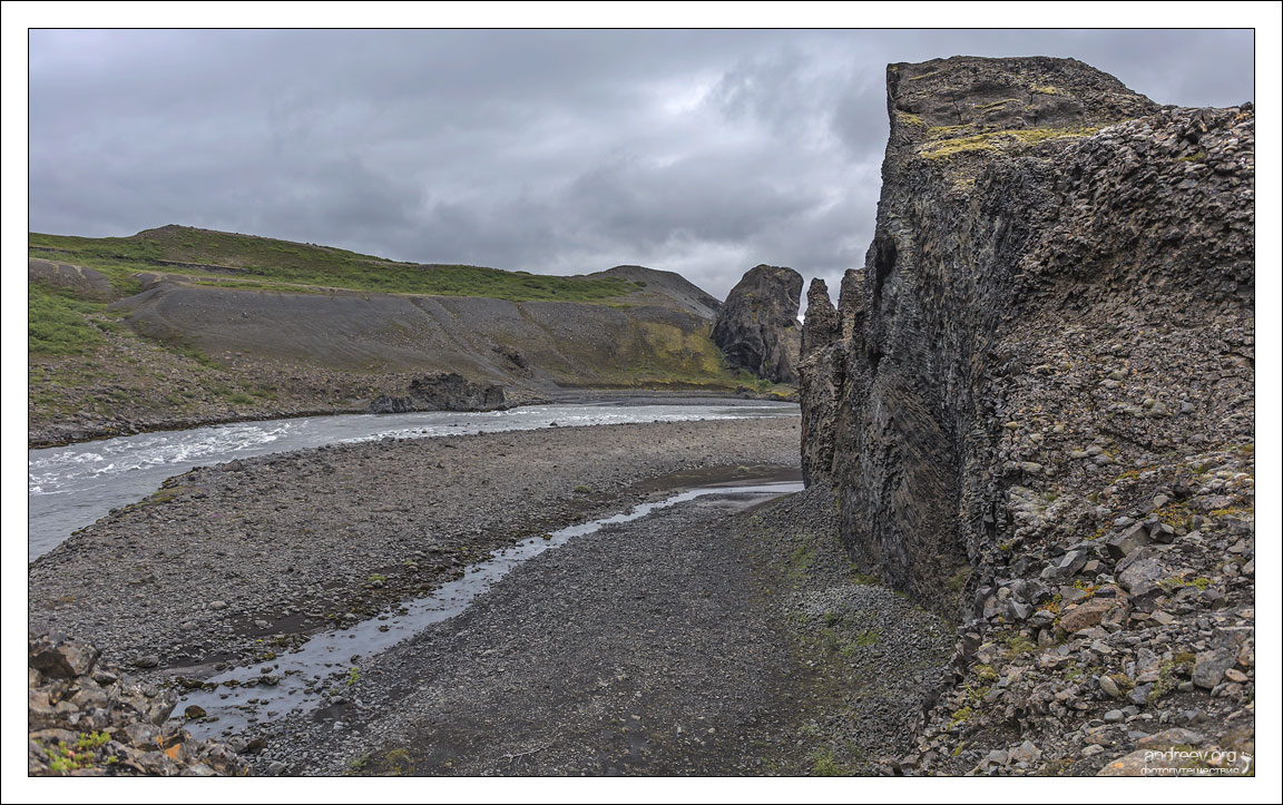 Исландия: скала-эхо. Фоторепортаж Исландии, тролли, троллей, обычно, нескольких, можно, одного, базальтовых, колонн, тролля, интересные, карты, скалы, этого, всего, много, очень, метров, места, другой