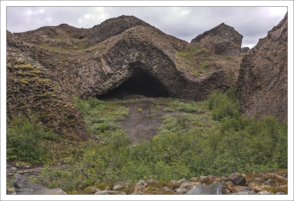 Исландия: скала-эхо. Фоторепортаж Исландии, тролли, троллей, обычно, нескольких, можно, одного, базальтовых, колонн, тролля, интересные, карты, скалы, этого, всего, много, очень, метров, места, другой
