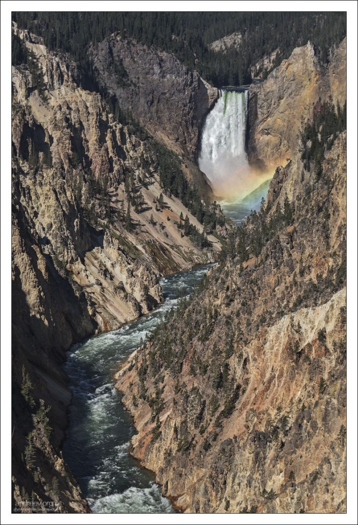 The Grand Canyon of the Yellowstone River - Большой каньон Желтокаменной реки.
