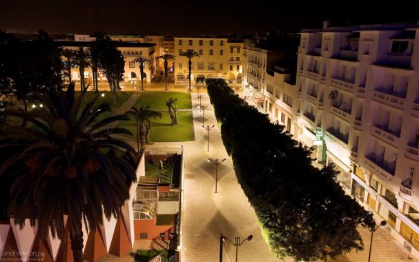 Вид из номера в гостинице "Royal Hotel" в центре города. Рабат.