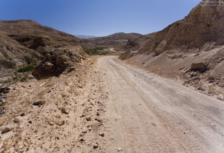 Гравийная дорога в направлении к Huambo.