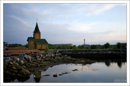 Часовня в поселке Рабочеостровск.