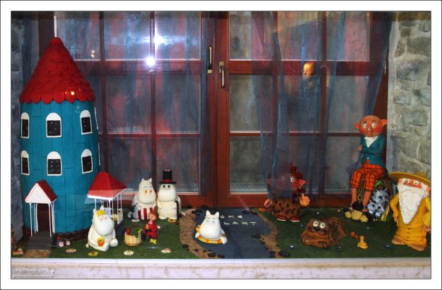 Семейка муми-троллей в Галерее марципана.