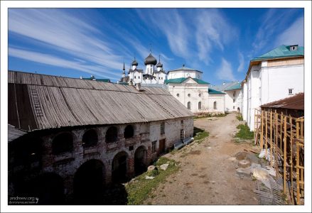 Корпуса монастыря.