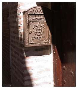 Почтовый ящик "под старину".