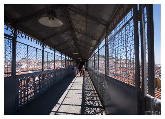 Верхняя остановка лифта Санта Жушта.