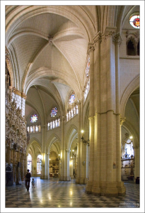 Внутри Толедского собора.