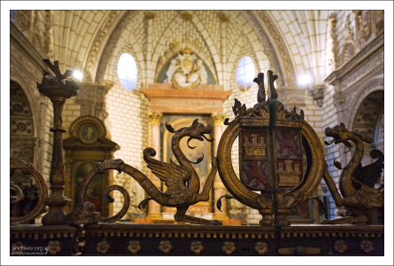 Украшения на решетке в сокровищницу ("sagrario").