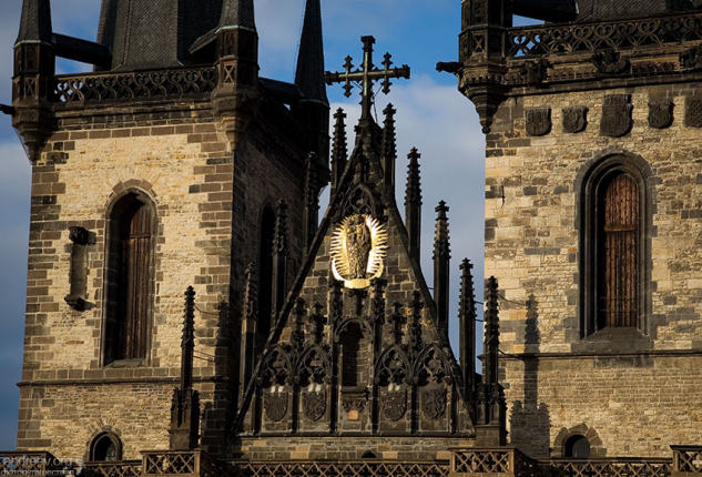 Готический облик Храма Девы Марии перед Тыном (14-й век).