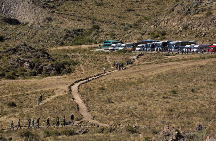 Стоянка около Креста кондора (Cruz del Condor). Каньон Colca.