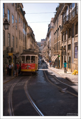 Маршрут 28 трамвая — достопримечательность города.