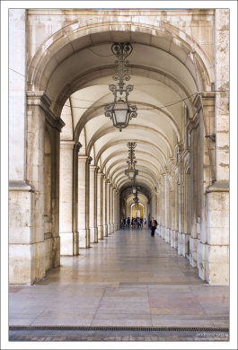 Галерея в Монастыре иеронимитов (Mosteiro dos Jeronimos).