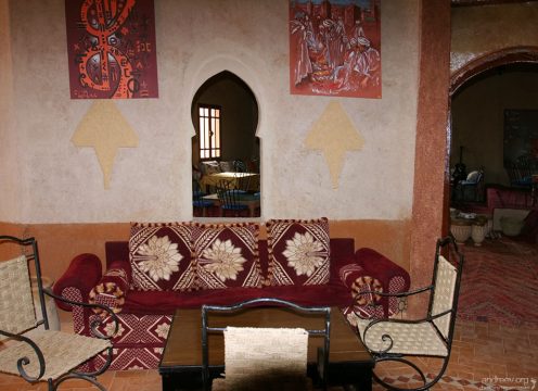 Фойе гостиницы "Auberge de Sud".