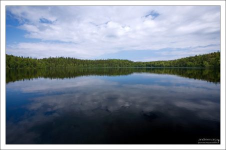 78 озёр соединены в единую “питьевую систему”, питающую Святое озеро.