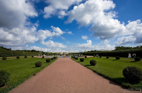 Вход в Верхний парк в Петергофе.
