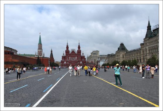 Здание Исторического музея на торце Красной площади.