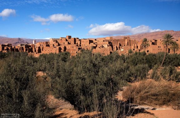 Укрепленная деревня Ait Baha на пути в каньон Тодра.