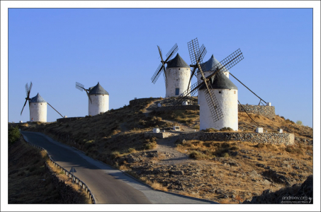 Ветряные мельницы образца сервантесовской эпохи.