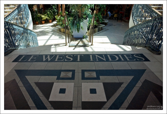 Торговый центр Le West Indies на набережной Мариго.