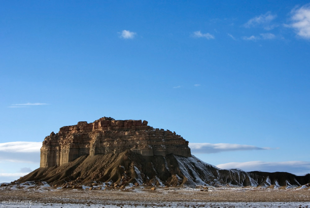 Около границы индейской резервации Навахо.