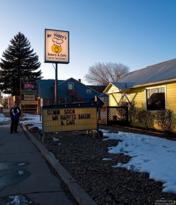 На главной улице городка Cortez.