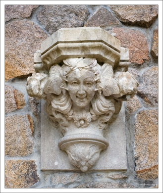 Нимфа с бабочками в ушах. Кинта да Регалейра.