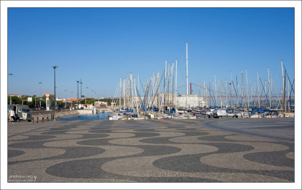Берег реки Тежу в районе Белень.