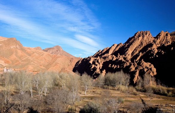 Скалы причудливых форм в ущелье Dades gorge.