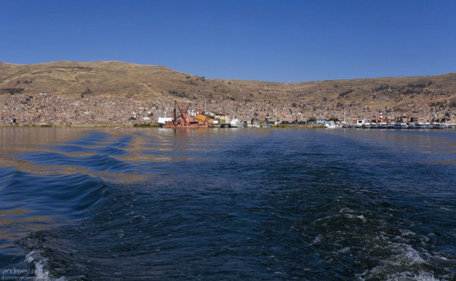 Порт города Пуно.