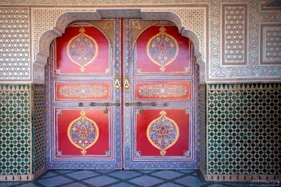 Двери гостиницы “Le Belere Hotel" в Варзазате.