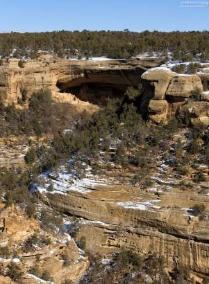Cliff Palace - самое большое подскальное жилище в парке.