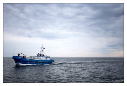 Судно "Туман", доставляющее продовольствие на Соловки.