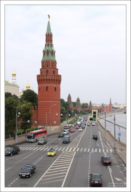 Водовзводная башня на углу Кремлевской стены.