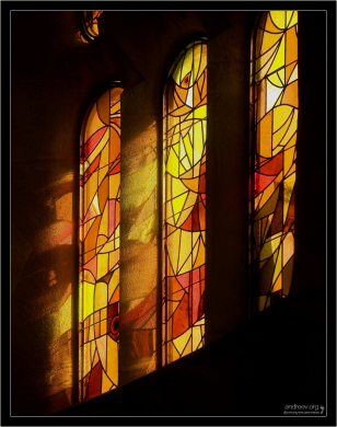 Витраж-абстракция.