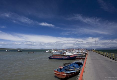 Пристань в порту.