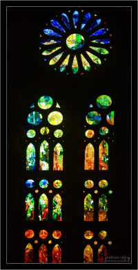 Витражная роза. Саграда Фамилия.