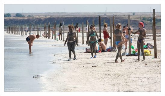 Русские негры на озере Баскунчак.