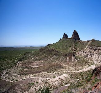 Скала "Ослиные уши" (“Mule’s ears”).