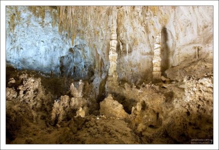 Изящные белые тотемы.