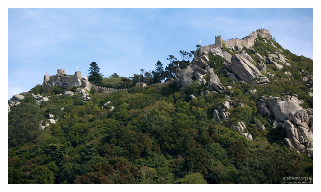 Castelo dos Mouros - замок раннего Средневековья (9-10 век).