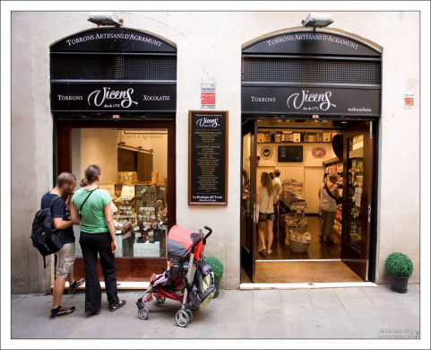 Лавка сладостей.