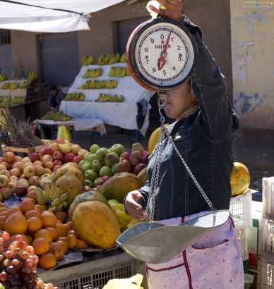 Полкило - точно, как в аптеке.