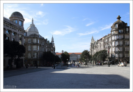Авенида дос Альядос (Avenida dos Aliados).