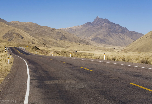 Шоссе в Куско (Cusco).