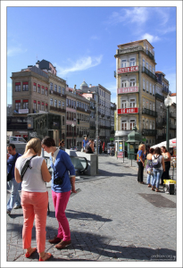 Вход на станцию метро "Sao Bento".