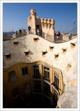 Ла Педрера совершенно не похожа на жилой дом.