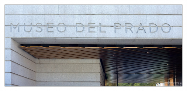 Вход в Национальный музей Прадо (исп. Museo Nacional del Prado).
