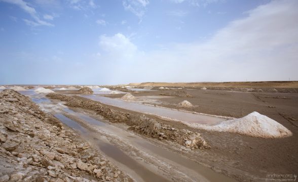 Соль добывается вперемешку с песком. Месторождение Naila.